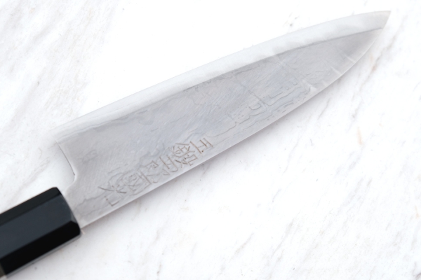 Shirou Kunimitu Tamahagane Santoku  16 cm, handgeschmiedet mit Signatur, nicht rostfrei